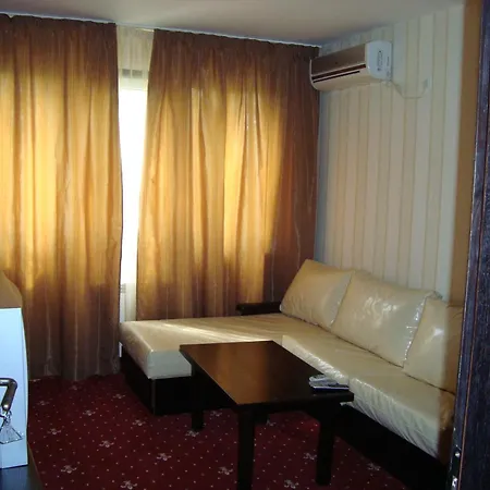 Ofir Lägenhetshotell 3*