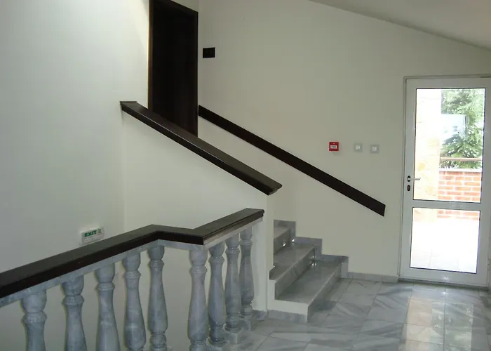 Ofir Apartmanhotel 3*