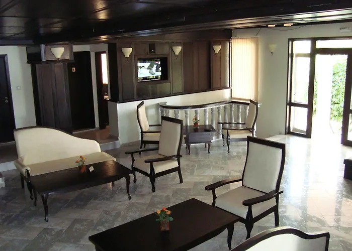 Apartmanhotel Ofir 3*