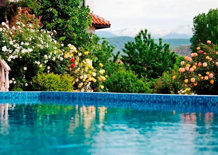 Apartmanhotel Ofir 3*